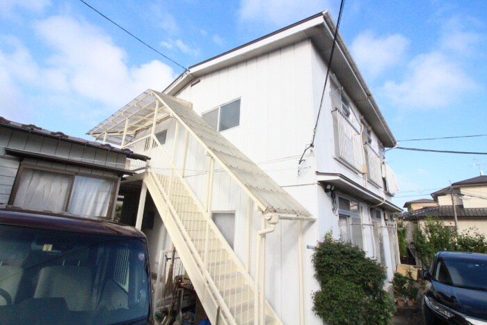 物件外観写真2　(エントランス部分)