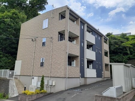 プレジール北中山外観写真