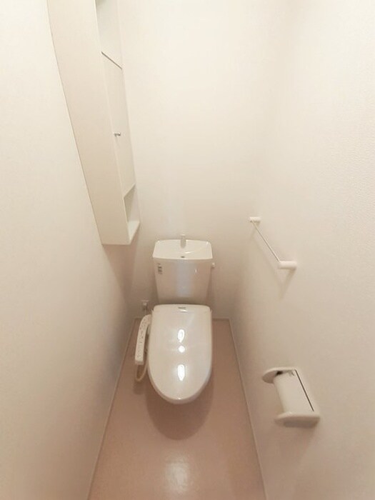 物件内観写真8　(トイレ)