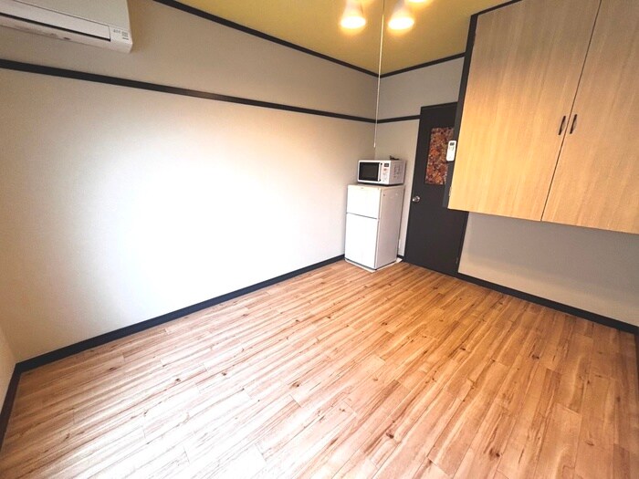 物件内観写真8　(居室)