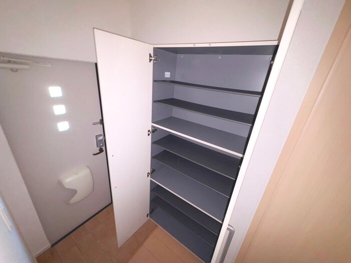 物件内観写真14　(靴箱)