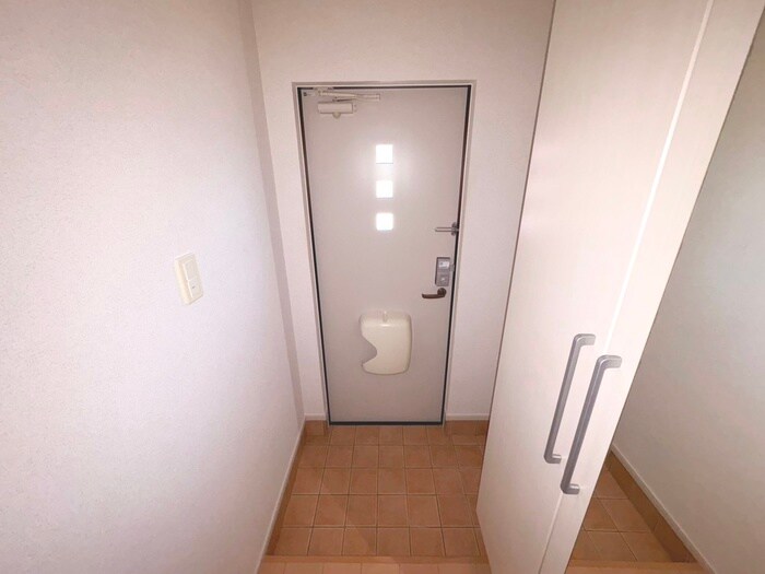 物件内観写真19　(玄関)