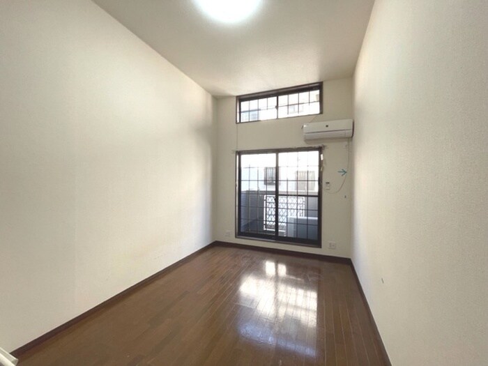 物件内観写真3　(居室)