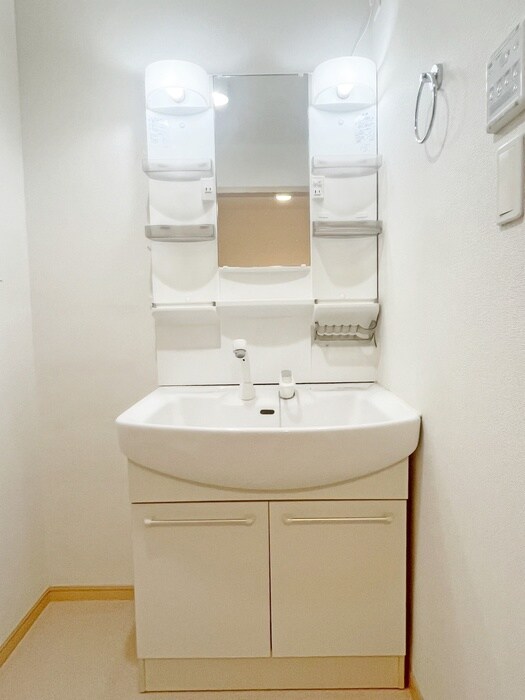 物件内観写真9　(洗面)