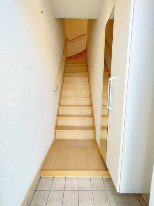 物件内観写真22　(玄関)