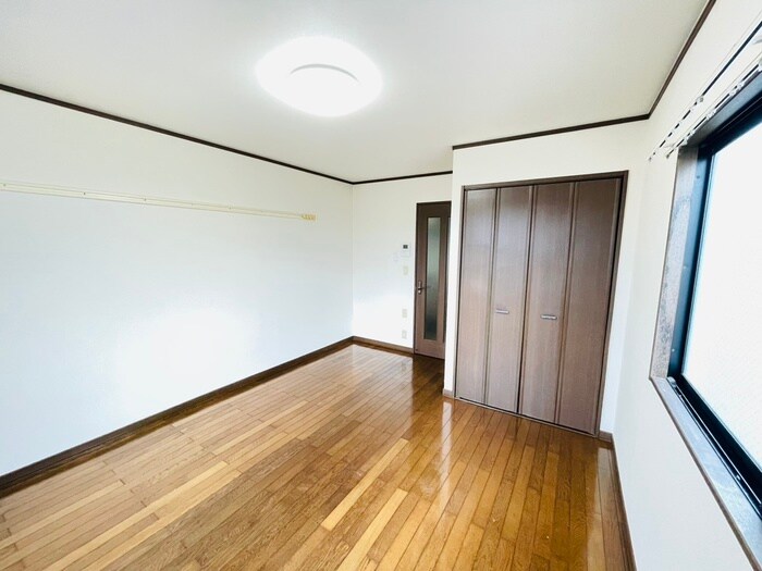 物件内観写真8　(居室)