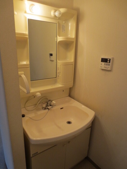 物件内観写真8　(洗面)