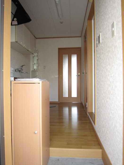 物件内観写真5　(玄関)