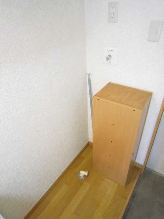 物件内観写真7　(洗濯機置場)