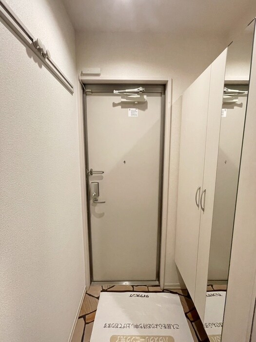 物件内観写真18　(玄関)