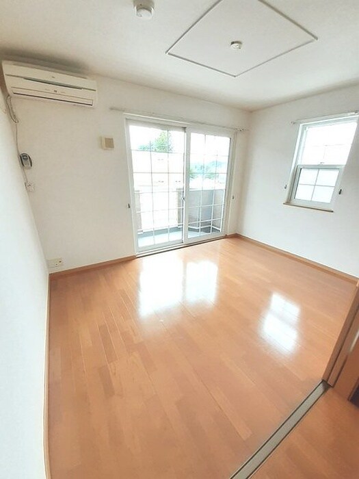 物件内観写真4　(居室)