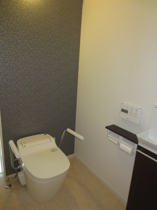 物件内観写真10　(トイレ)