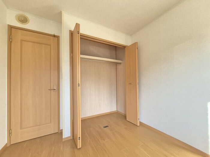 物件内観写真6　(収納)