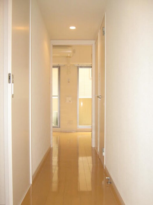 物件内観写真13　(廊下)