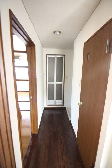 物件内観写真17　(廊下)