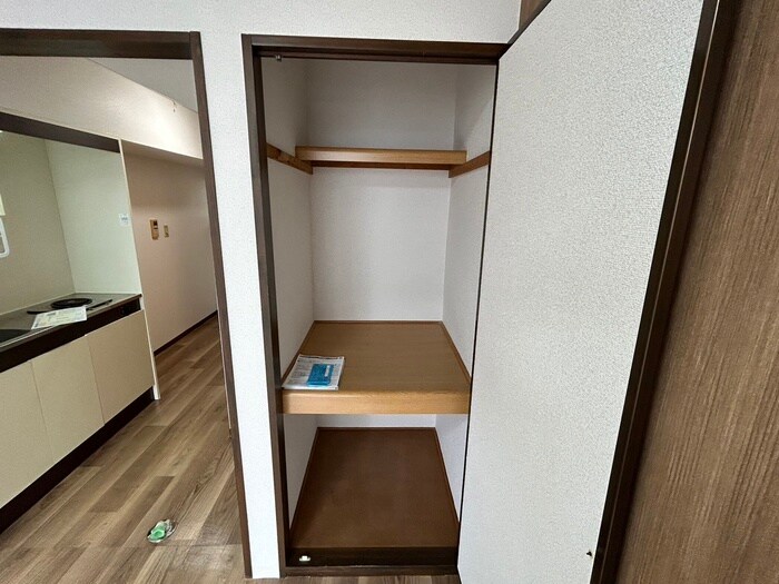 物件内観写真16　(収納)