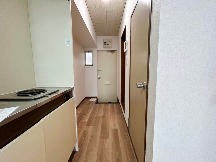 物件内観写真18　(廊下)