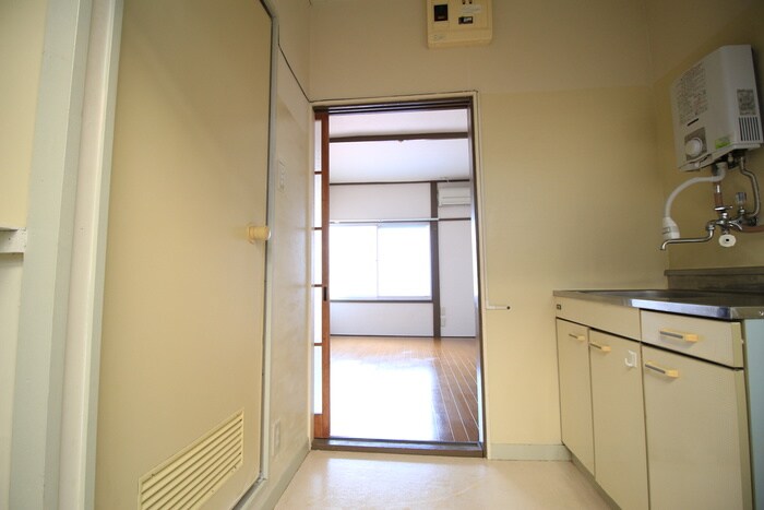 物件内観写真18　(廊下)