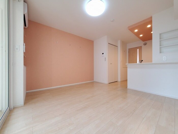 物件内観写真1　(居室)