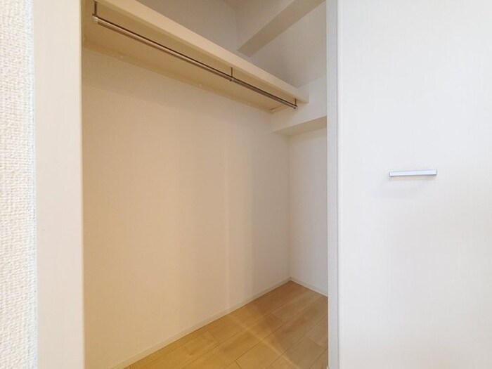 物件内観写真4　(収納)
