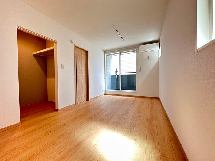 物件内観写真8　(居室)