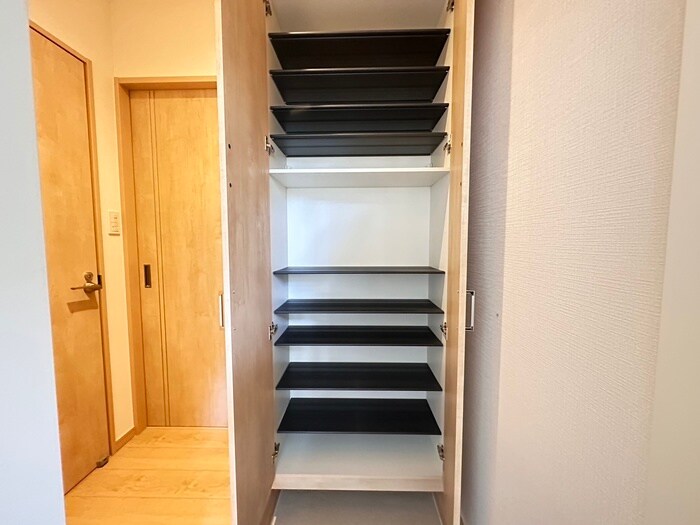 物件内観写真18　(靴箱)