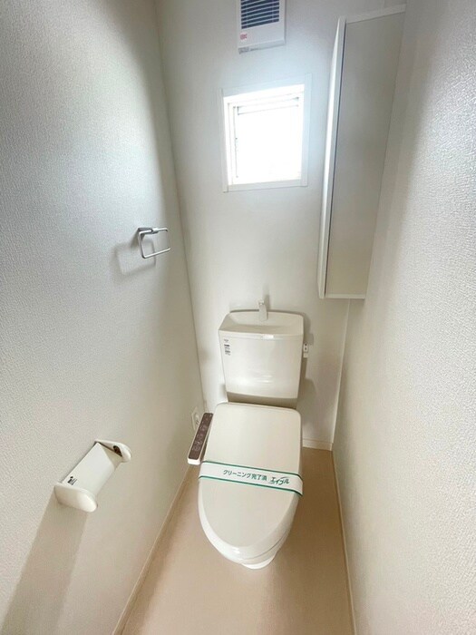 物件内観写真13　(トイレ)