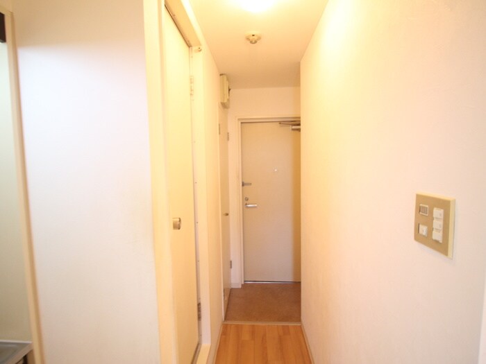 物件内観写真19　(廊下)