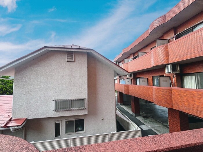 物件内観写真21　(室内からの展望)