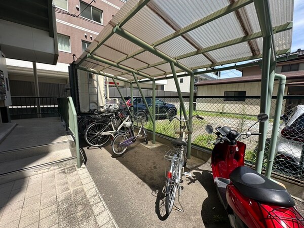 駐輪場