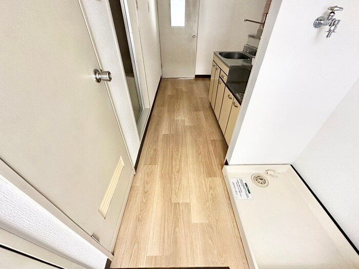 物件内観写真16　(廊下)