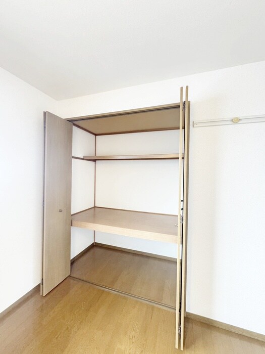 物件内観写真13　(収納)