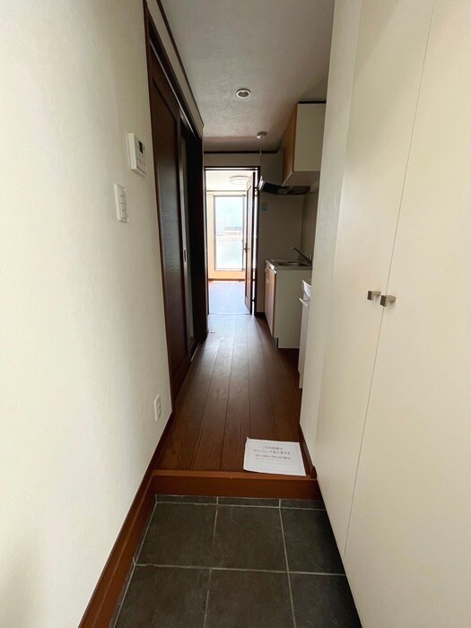 物件内観写真17　(玄関)