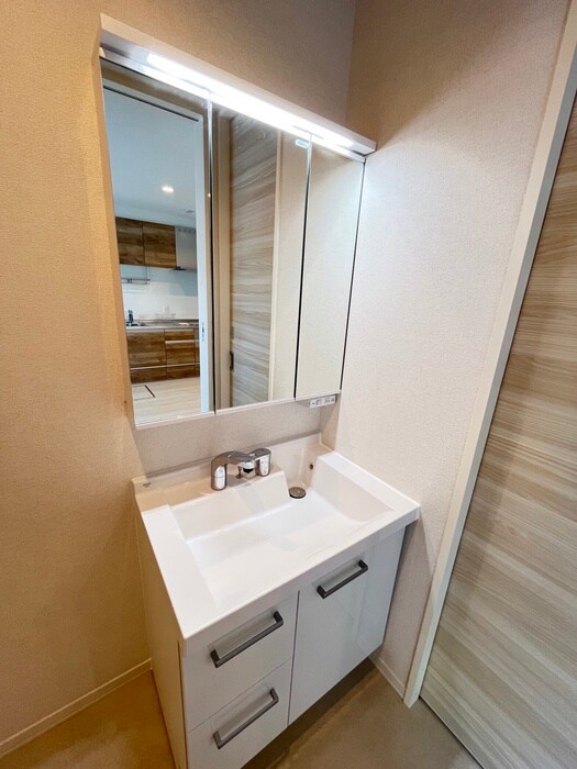 物件内観写真13　(洗面)