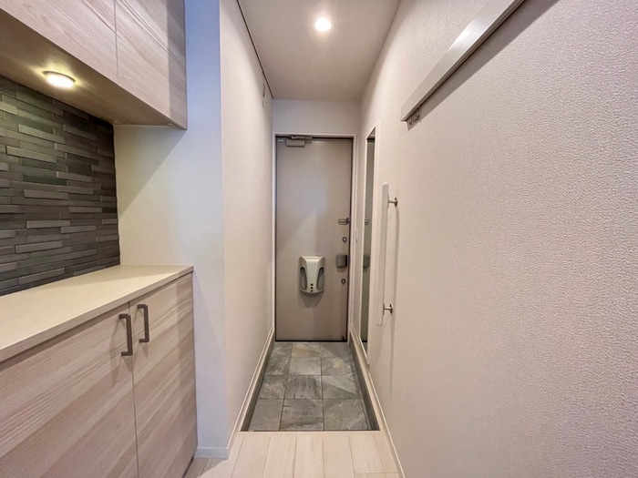 物件内観写真16　(玄関)