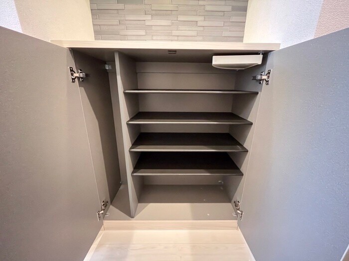 物件内観写真18　(靴箱)