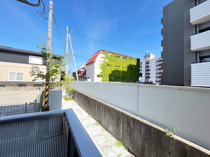 物件内観写真22　(室内からの展望)