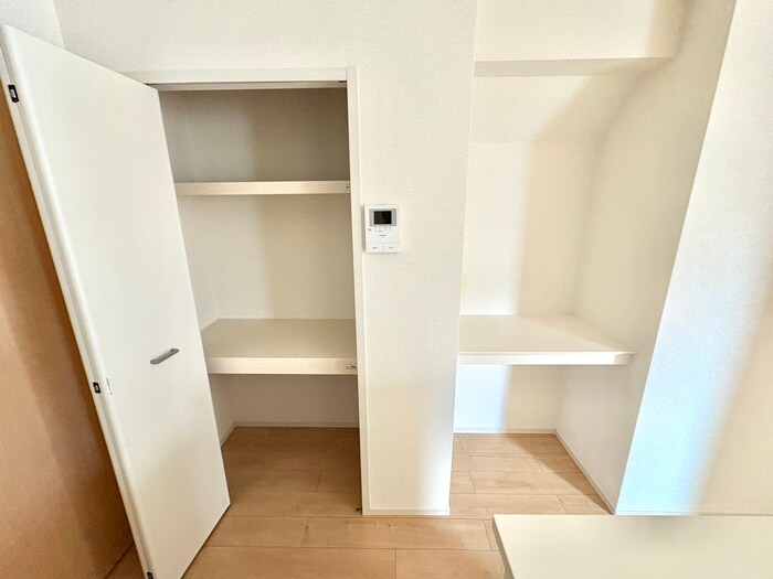 物件内観写真11　(収納)