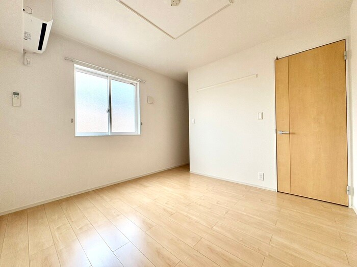 物件内観写真9　(居室)