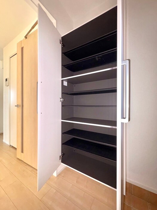 物件内観写真19　(靴箱)