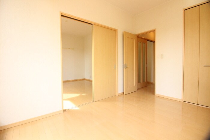 物件内観写真10　(居室)