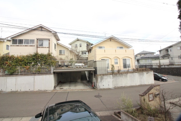 物件内観写真22　(室内からの展望)