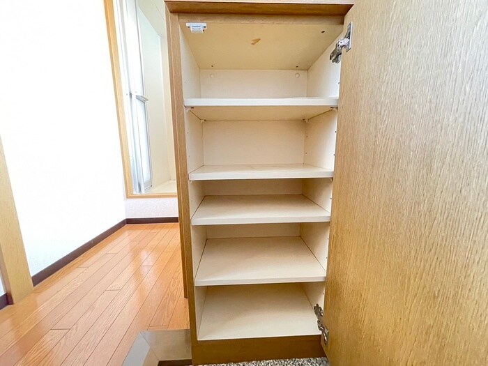 物件内観写真14　(靴箱)