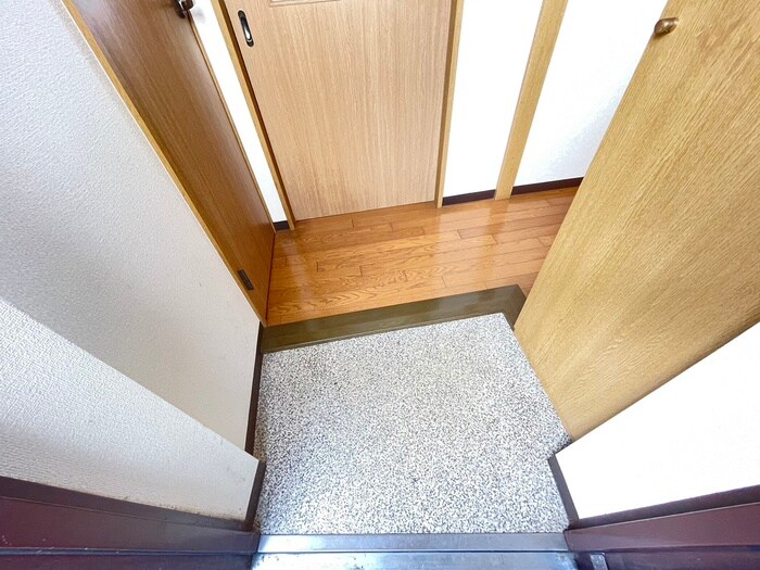 物件内観写真15　(玄関)