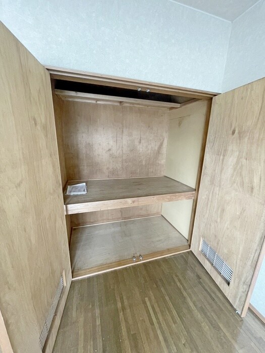 物件内観写真12　(収納)