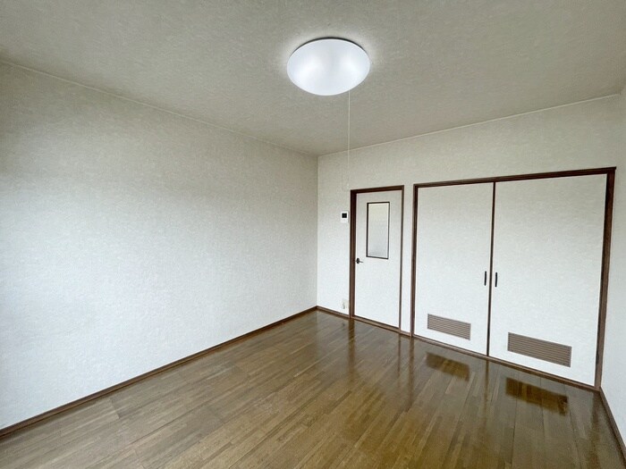 物件内観写真18　(居室)