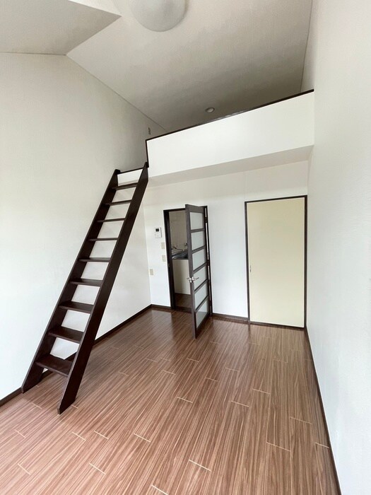 物件内観写真9　(居室)