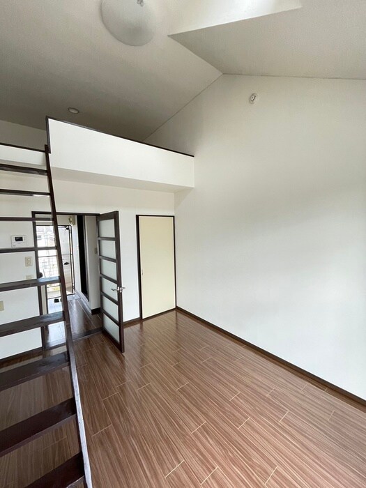 物件内観写真10　(居室)