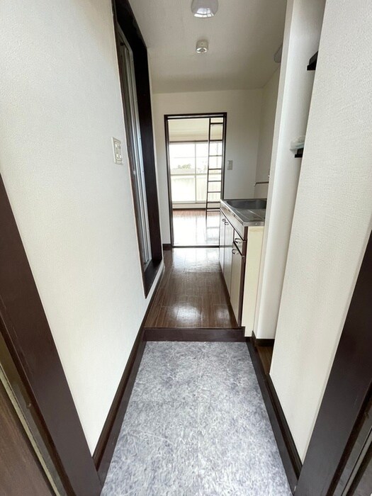 物件内観写真15　(玄関)