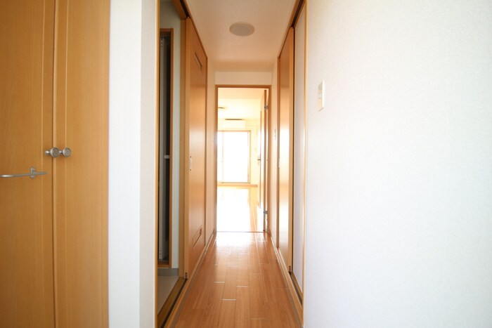 物件内観写真14　(廊下)